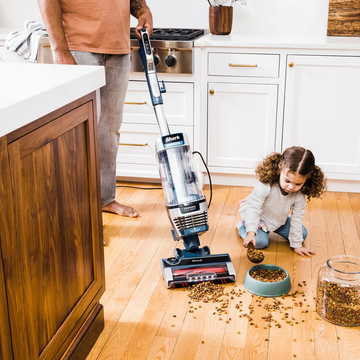 Shark Stratos Pet Pro Anti Hair Wrap Plus Anti-Odour XL Upright Vacuum [AZ3000UKT]