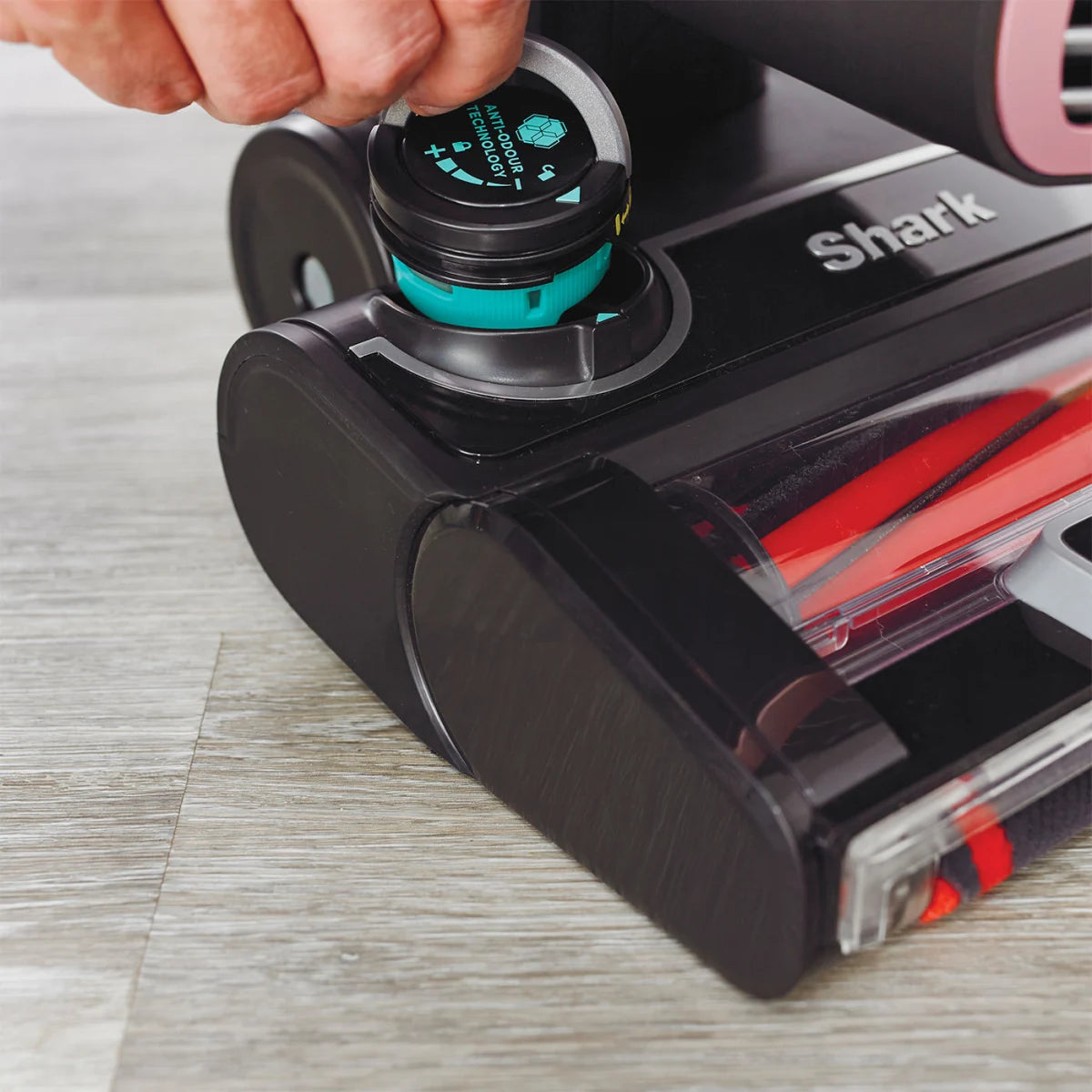 Shark Stratos Pet Pro Anti Hair Wrap Plus Anti-Odour Upright Vacuum [NZ860UKT]