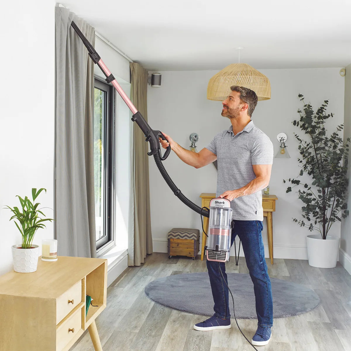 Shark Stratos Pet Pro Anti Hair Wrap Plus Anti-Odour Upright Vacuum [NZ860UKT]